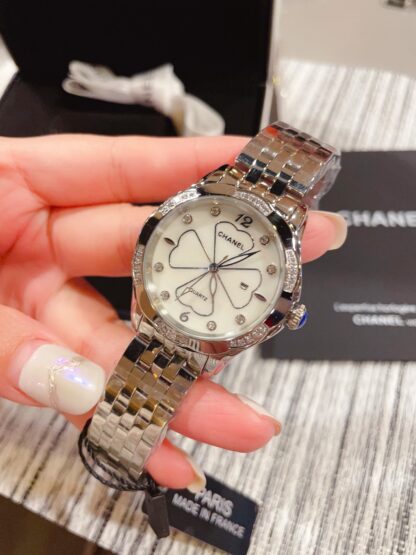Chanel diamond-set quartz watch - Image 3