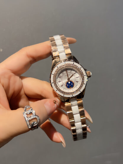 Chanel diamond-set ceramic watch - Image 3