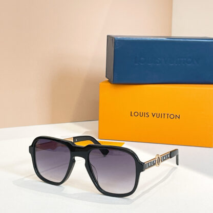 LOUIS VUITTON Fashion Sunglasses - Image 3
