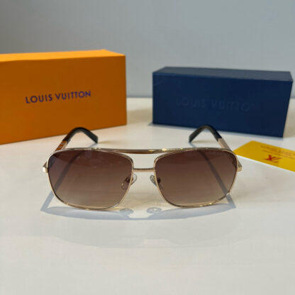 LOUIS VUITTON Fashion Sunglasses - Image 3