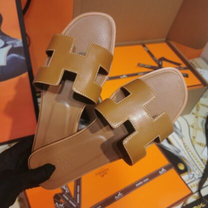 Hermès Brown Plain Handmade Slippers - Image 2