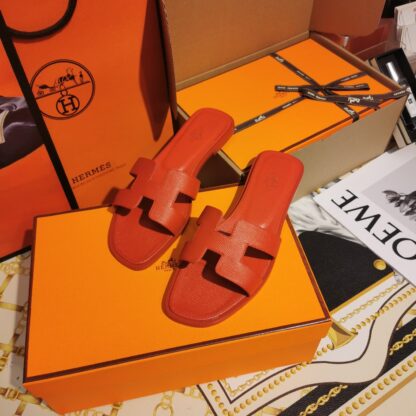 Hermès red and orange palm print cowhide handmade slippers - Image 2