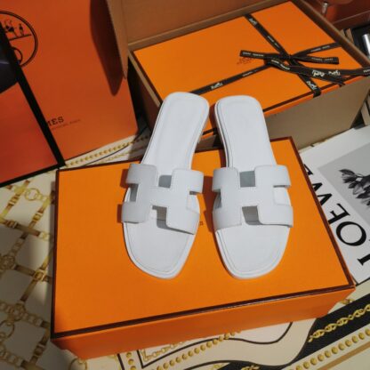 Hermès white palm pattern cowhide handmade slippers - Image 2