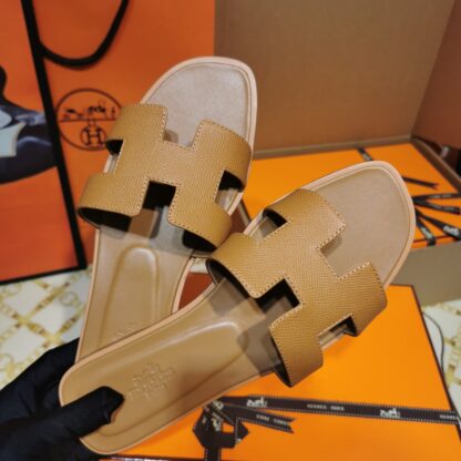 Hermès Palm Pattern Cowhide Brown Handmade Slippers - Image 2