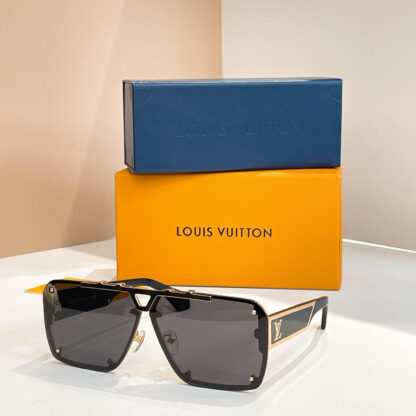 LOUIS VUITTON Fashion Sunglasses - Image 3