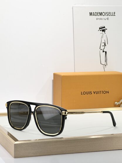 LOUIS VUITTON Fashion Sunglasses - Image 3