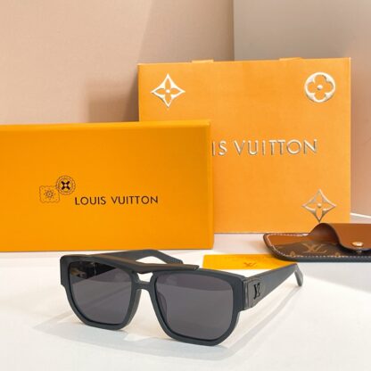 LOUIS VUITTON Fashion Sunglasses - Image 3