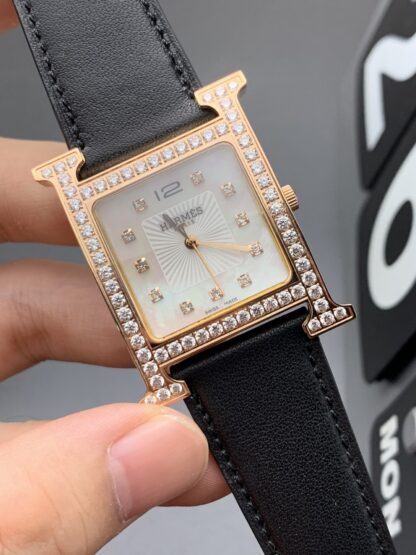 Hermes Square Dial Fashionable Temperament Watch - Image 2