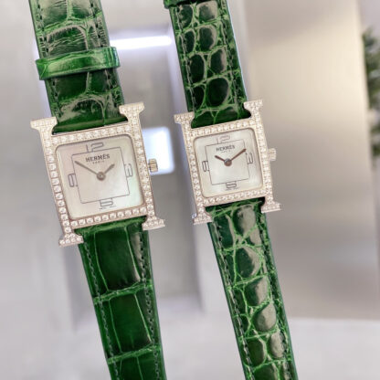 Hermes Square Dial Elegant Watch - Image 2