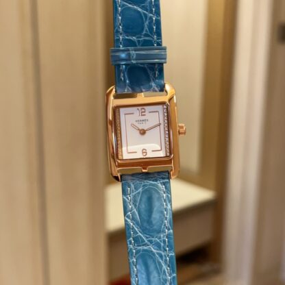 Hermes Square Dial Elegant Watch - Image 2