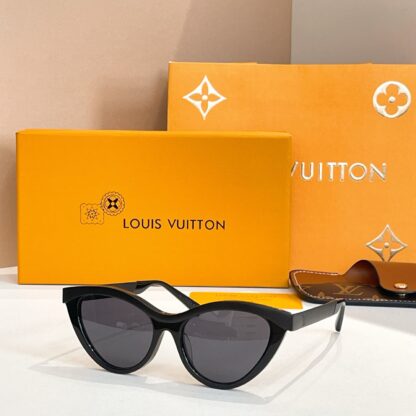 LOUIS VUITTON Fashion Sunglasses - Image 3
