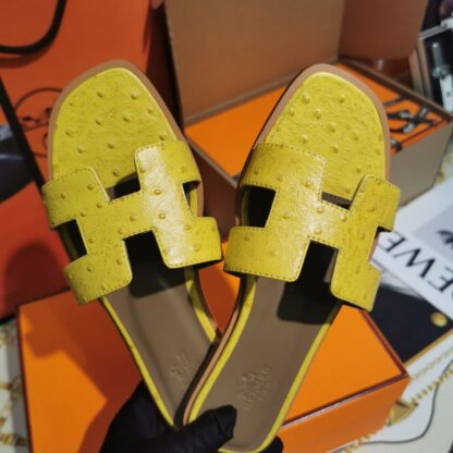 Hermès yellow ostrich pattern leather handmade slippers - Image 2