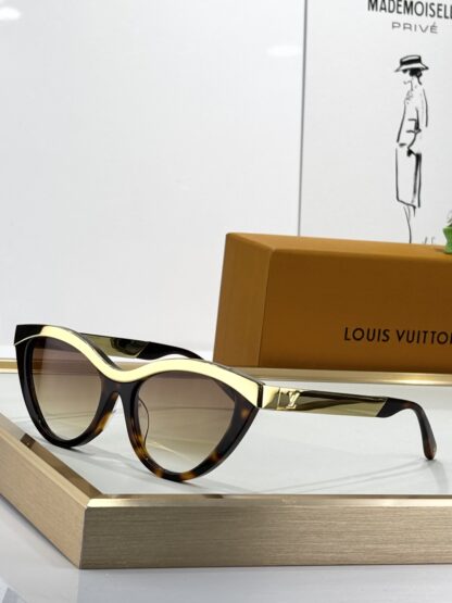 LOUIS VUITTON Fashion Sunglasses - Image 3