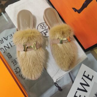 Hermes autumn and winter apricot color durable warm and comfortable wool slippers