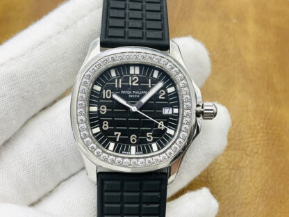 Patek Philippe Aquanaut Ladies Quartz Watch - Image 2