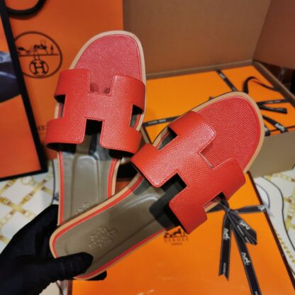 Hermès palm print red leather slippers - Image 2