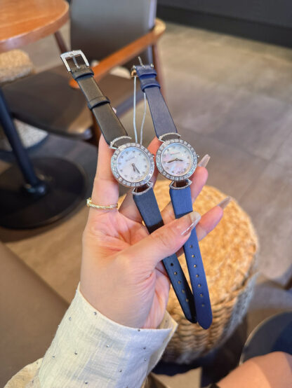 Bulgari luxury soft wrist watch - Image 2