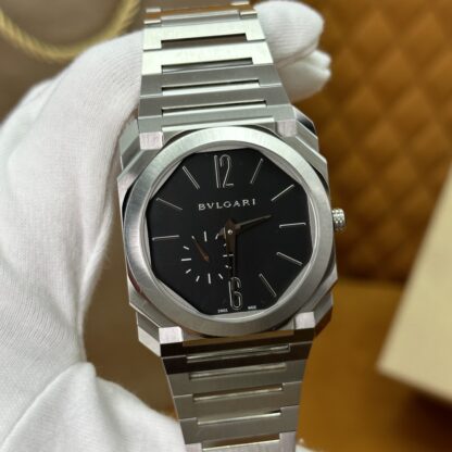Bulgari shines with lightweight, comfortable and ultra-thin watches - Image 2