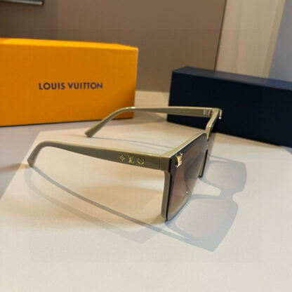LOUIS VUITTON Fashion Sunglasses - Image 3