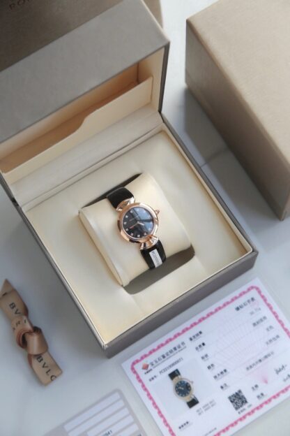 Bulgari classic chic and elegant watch - Image 2