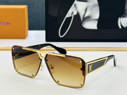 LOUIS VUITTON Fashion Sunglasses - Image 3
