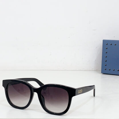 Gucci fashion sunglasses - Image 3