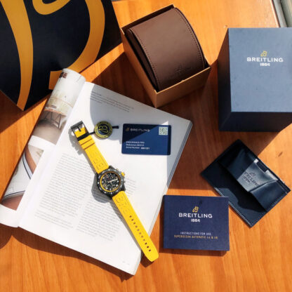 Breitling Quartz Chronograph - Image 2