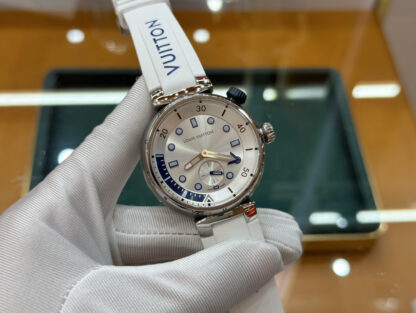 Louis Vuitton's versatile fashion watches - Image 2