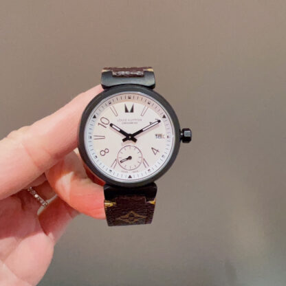 Louis Vuitton simple and elegant watch - Image 2