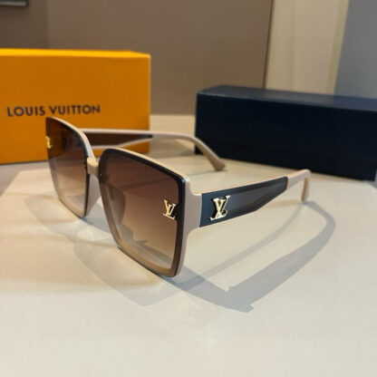 LOUIS VUITTON Fashion Sunglasses - Image 3