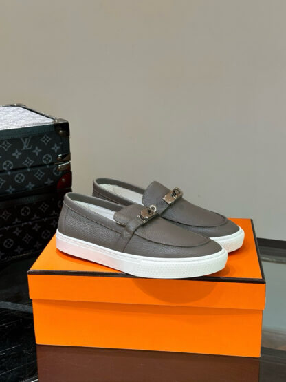Hermès Classic Men's Grey Soft Durable Loafers - Image 2