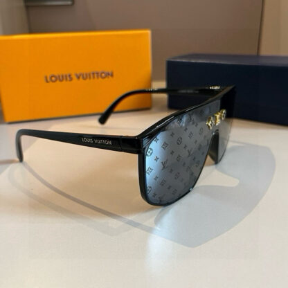 LOUIS VUITTON Fashion Sunglasses - Image 3