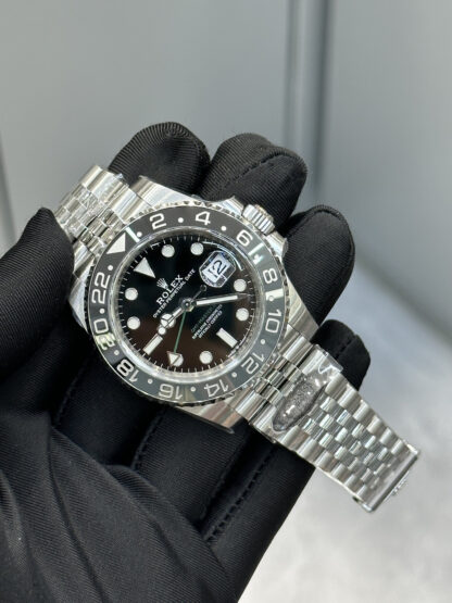 Rolex gmt with grey and Black bezel - Image 2