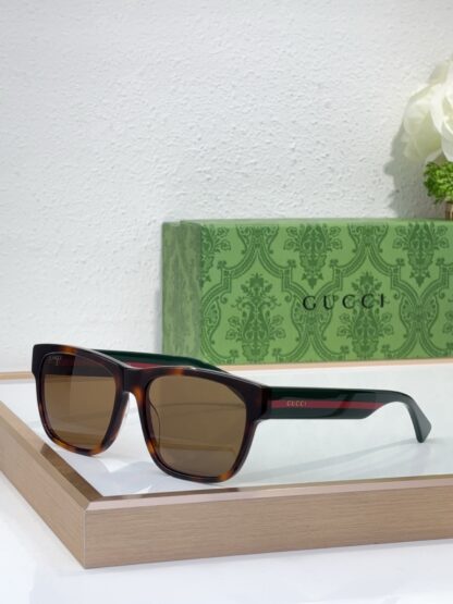 Gucci fashion sunglasses - Image 3