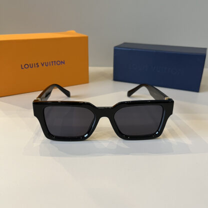 LOUIS VUITTON Fashion Sunglasses - Image 3