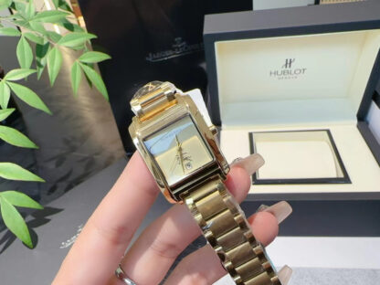 Burberry exquisite high-end fashion watches