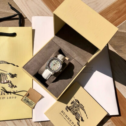 Burberry Quartz Women's Watch - Image 2