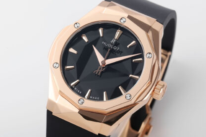 Hublot's second generation classic fusion watch - Image 2