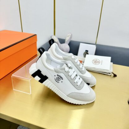 Hermès Spring and Summer Classic Couple Style Gray and White Colorblock Sports Casual Shoes - Image 2