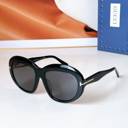 Gucci fashion sunglasses - Image 2