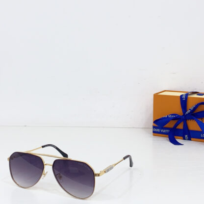 LOUIS VUITTON Fashion Sunglasses - Image 3
