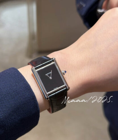 Cartier classic tank series simple and elegant style watch - Image 2