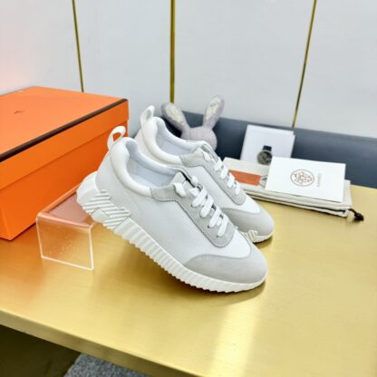 Hermès Spring and Summer Classic Couple Style British White and Gray Colorblock Sports Casual Shoes - Image 2