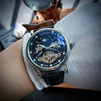 Cartier luxury and elegant men's watch - Image 2