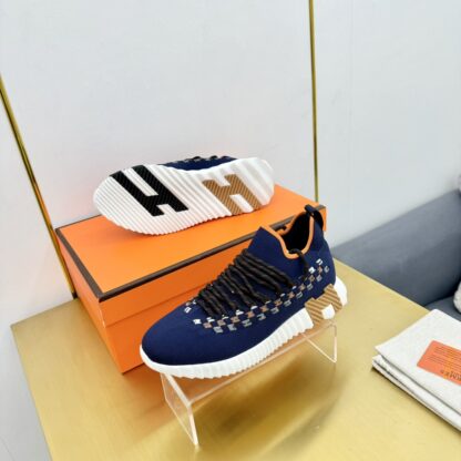 Hermès Spring and Summer Classic Couple Style British Blue and Black Colorblock Sports Casual Shoes - Image 2