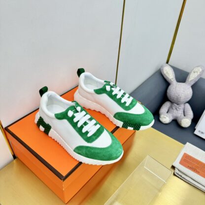 Hermès Spring and Summer Classic Couple Style British White and Green Colorblock Sports Casual Shoes - Image 2