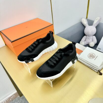 Hermès Spring/Summer Black, White and Red Couple Classic Sports Shoes - Image 2