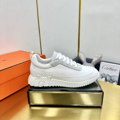 Hermès Spring and Summer Gray and White Colorblock Couple Classic Sports Casual Shoes - Image 2