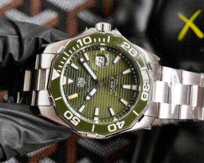 TAGHeuer Aquaracer with Tortoise Shell Pattern Bezel - Image 2