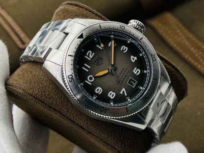 TAGHeuer vintage style mechanical watch - Image 2
